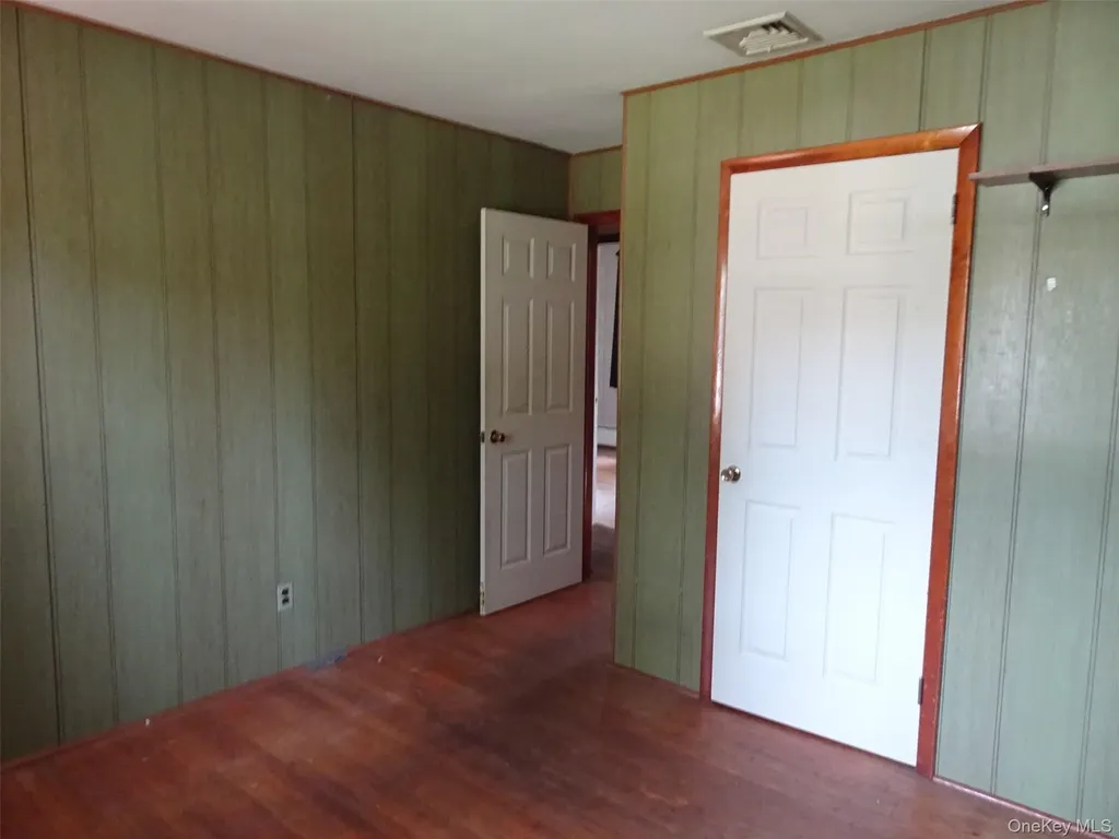 28 Overlook Drive Middlehope NY 12550