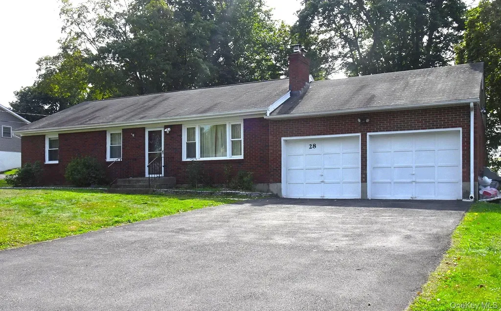 28 Overlook Drive Middlehope NY 12550