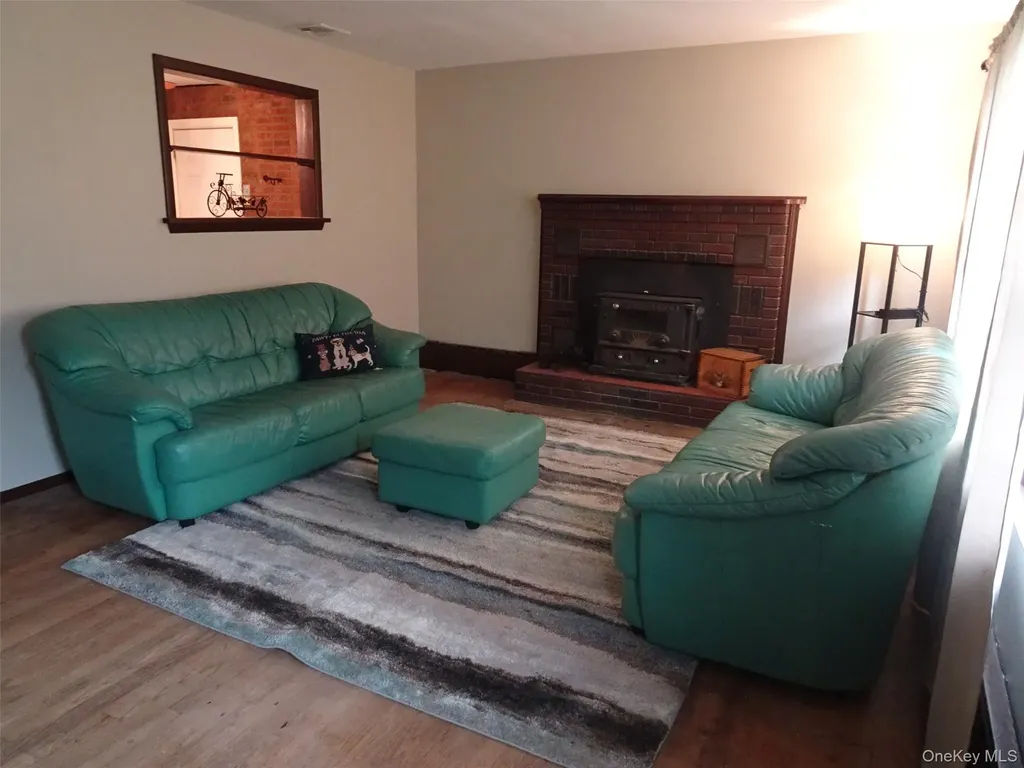 28 Overlook Drive Middlehope NY 12550