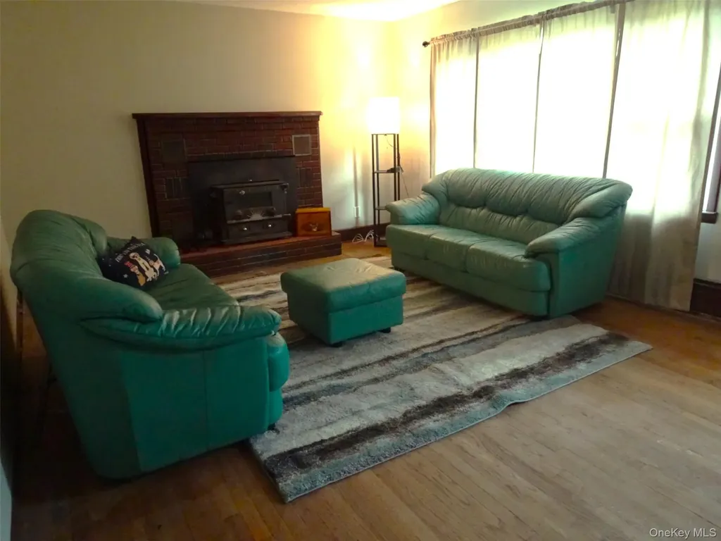 28 Overlook Drive Middlehope NY 12550