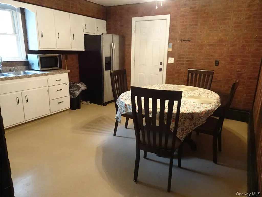 28 Overlook Drive Middlehope NY 12550