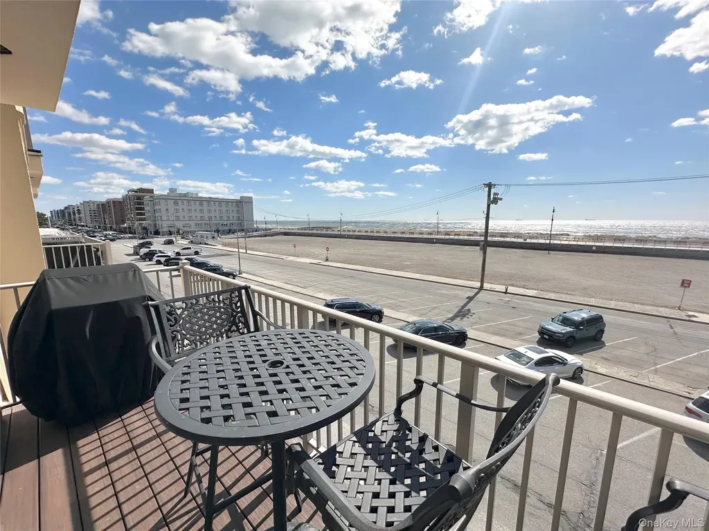 353 W Broadway Long Beach NY 11561