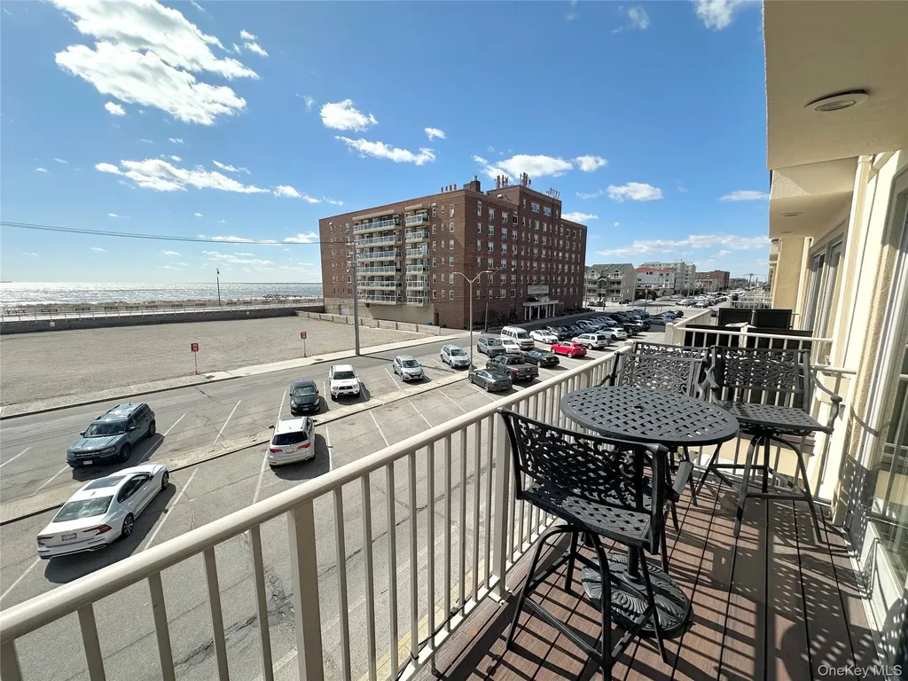 353 W Broadway Long Beach NY 11561