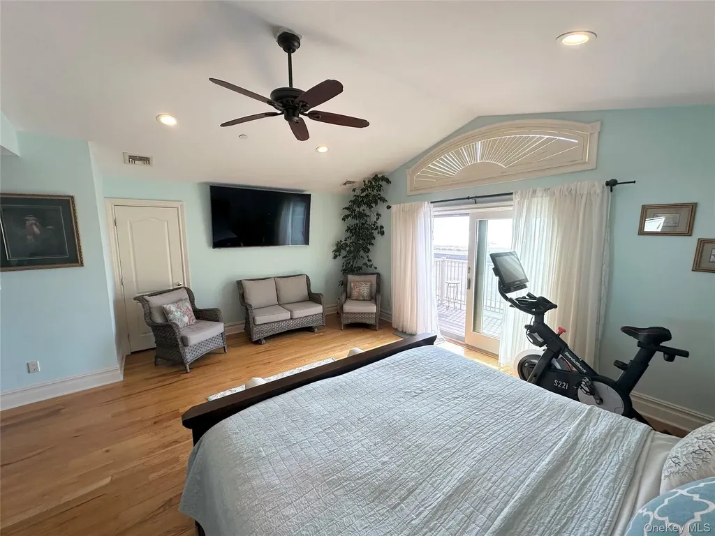 353 W Broadway Long Beach NY 11561