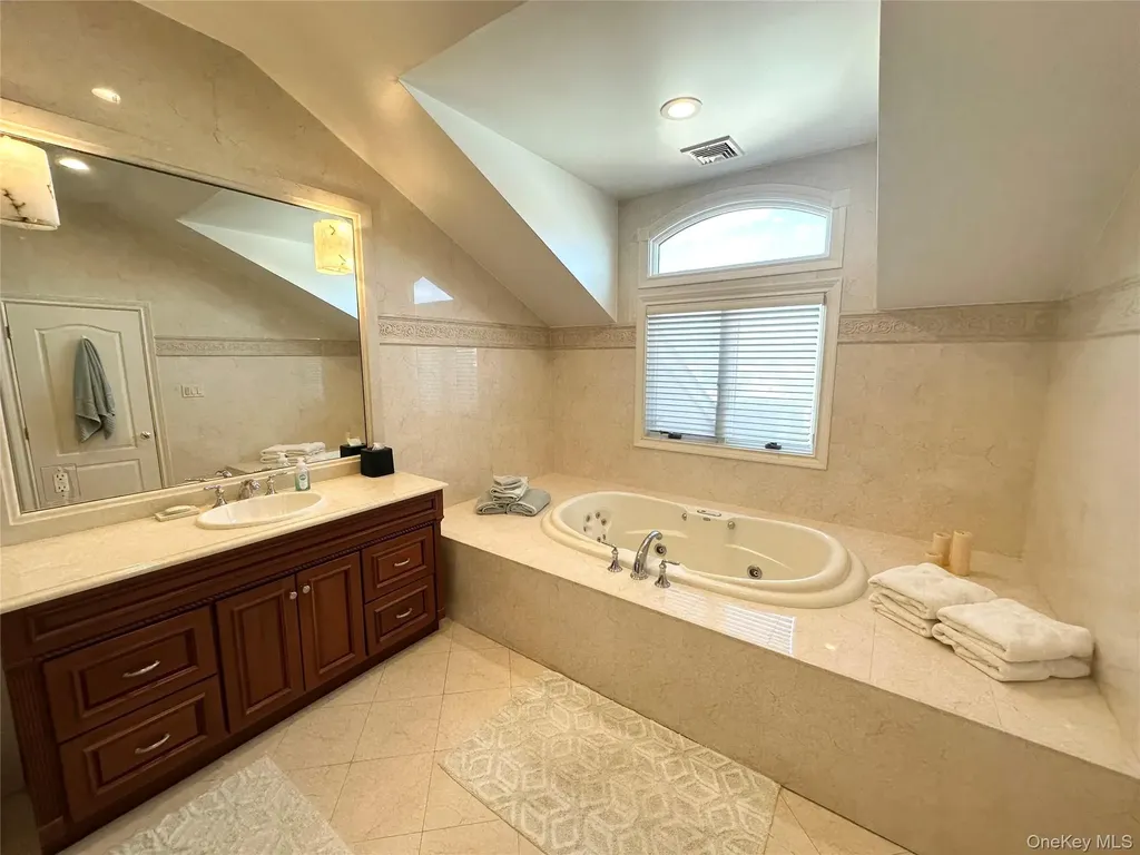 353 W Broadway Long Beach NY 11561