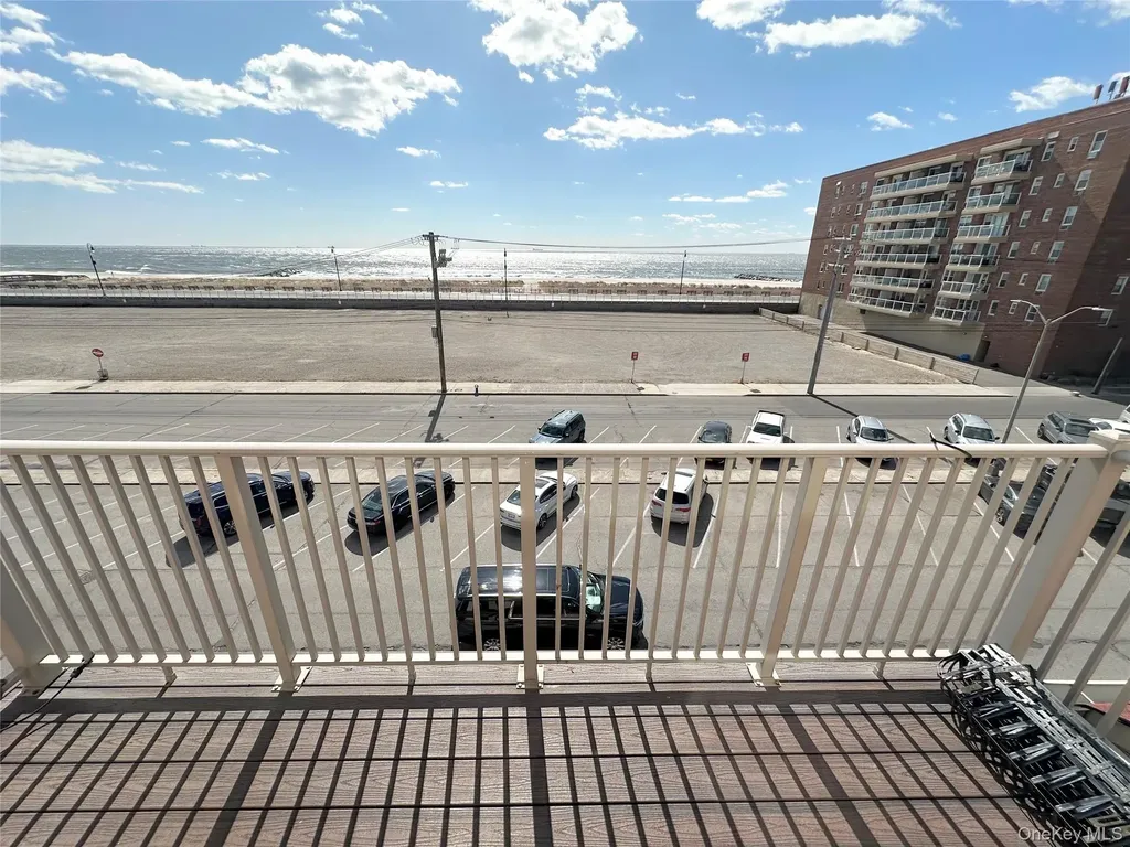 353 W Broadway Long Beach NY 11561