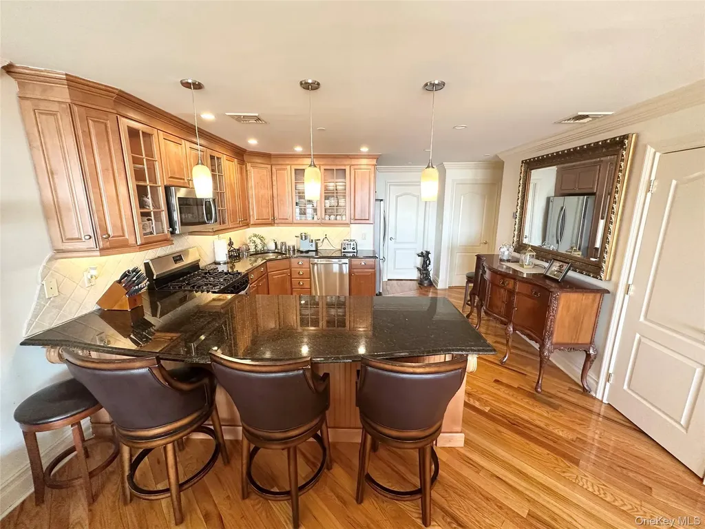 353 W Broadway Long Beach NY 11561