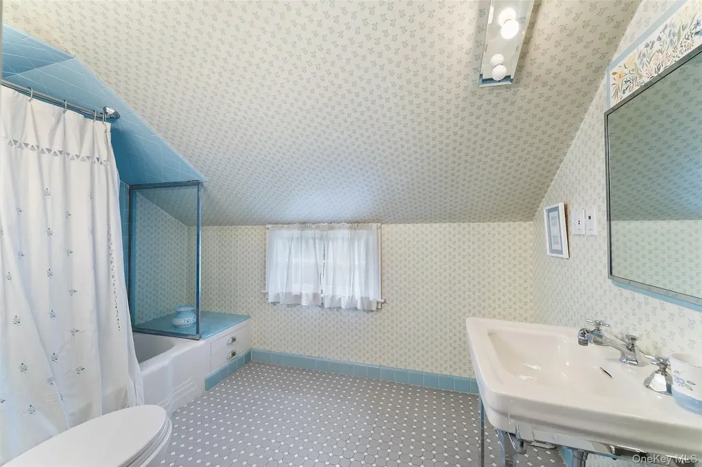 126 Penn Road Scarsdale NY 10583