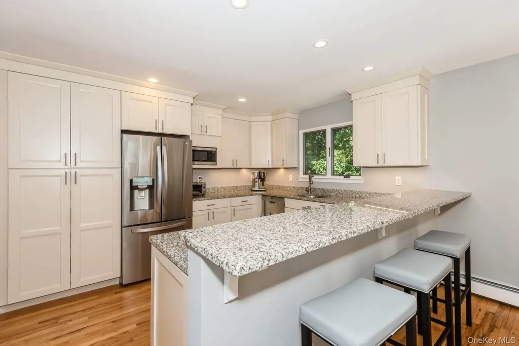 1 Deer Path Quogue NY 11959