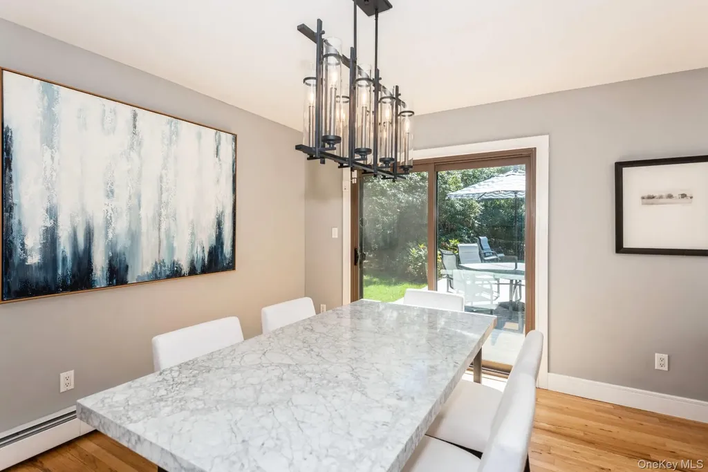 1 Deer Path Quogue NY 11959