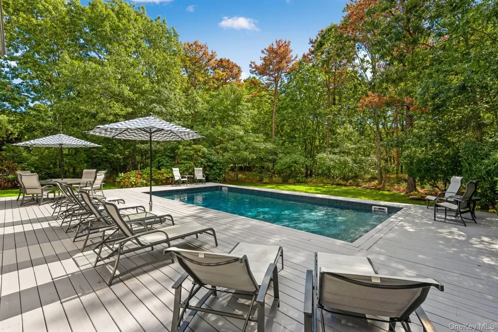 1 Deer Path Quogue NY 11959