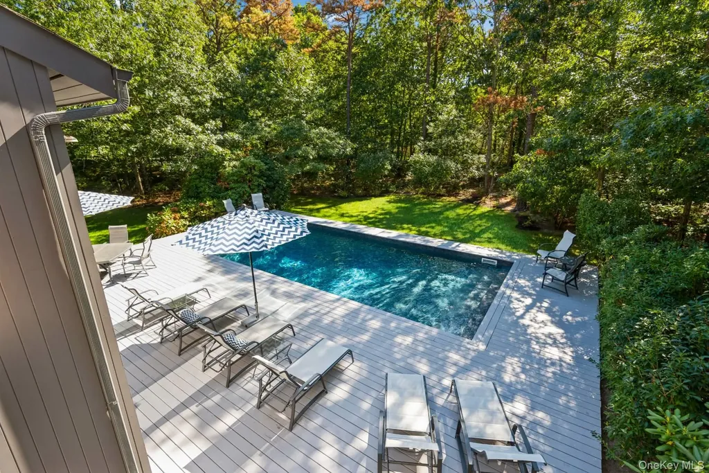1 Deer Path Quogue NY 11959