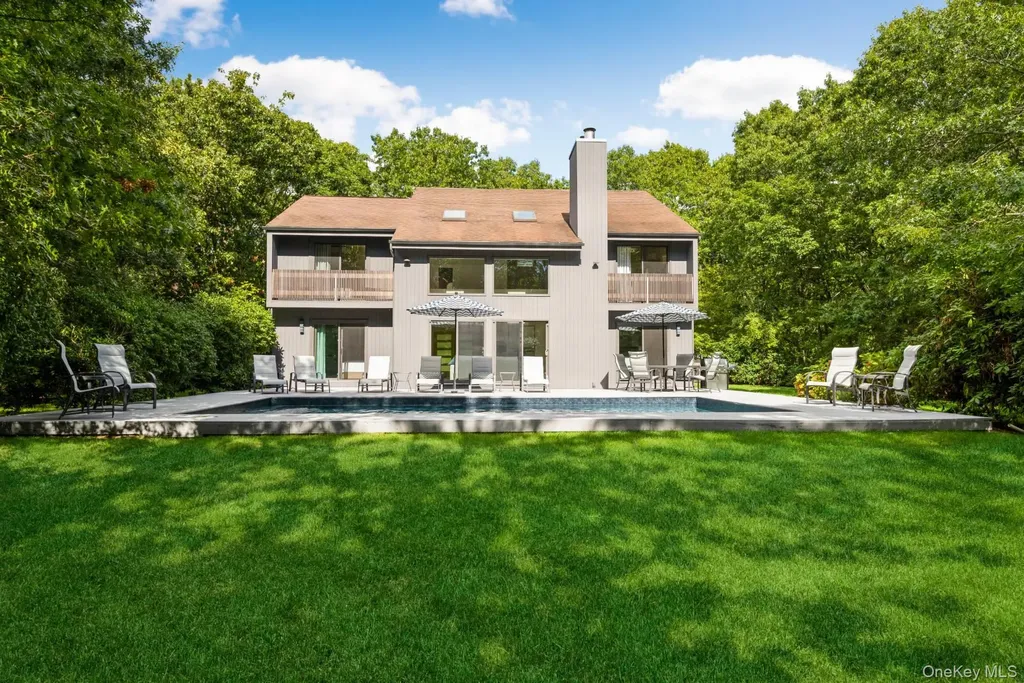 1 Deer Path Quogue NY 11959