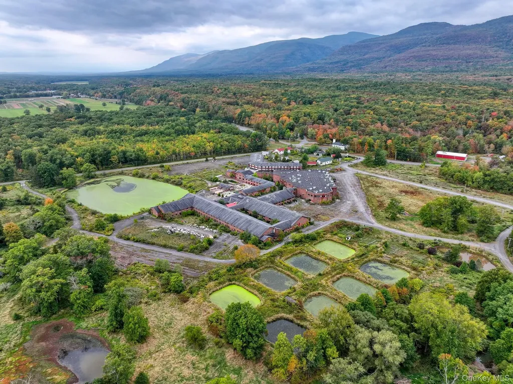 4858 Route 32 Catskill NY 12414