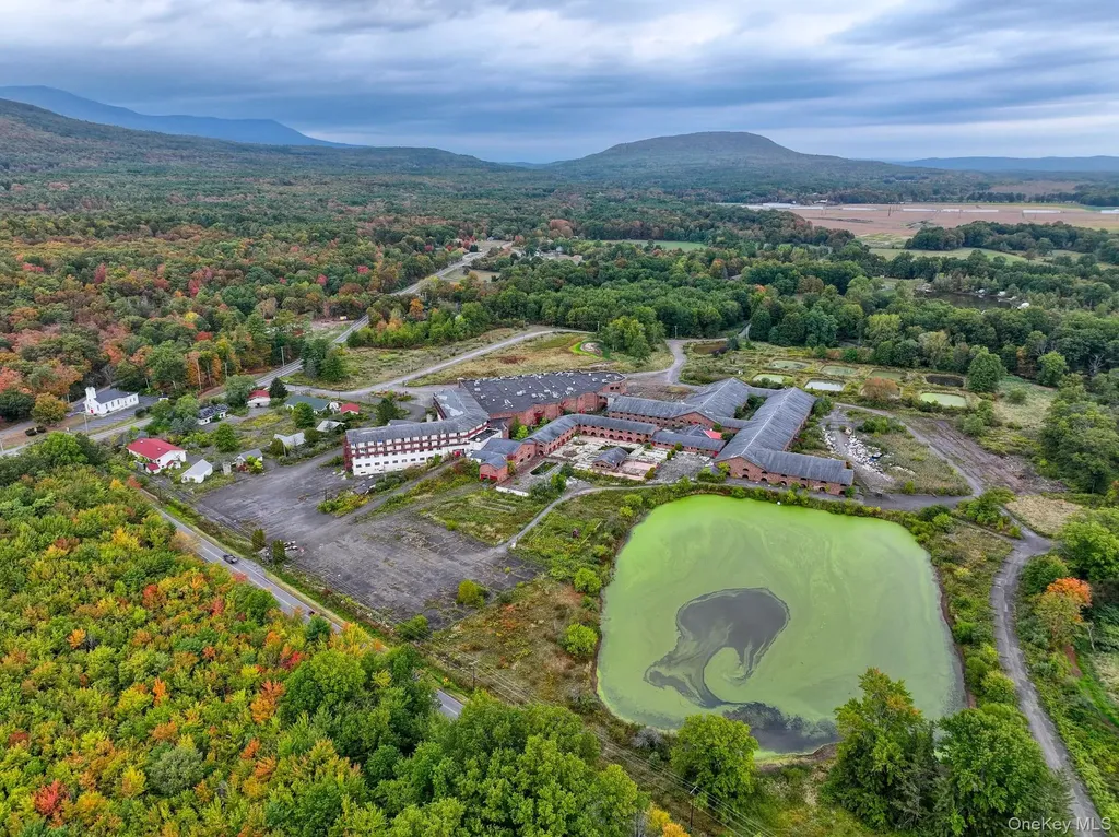 4858 Route 32 Catskill NY 12414