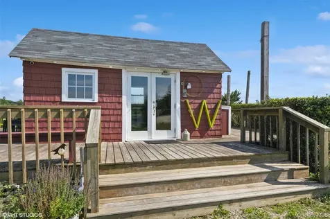 5195 Old North Road Southold NY 11971