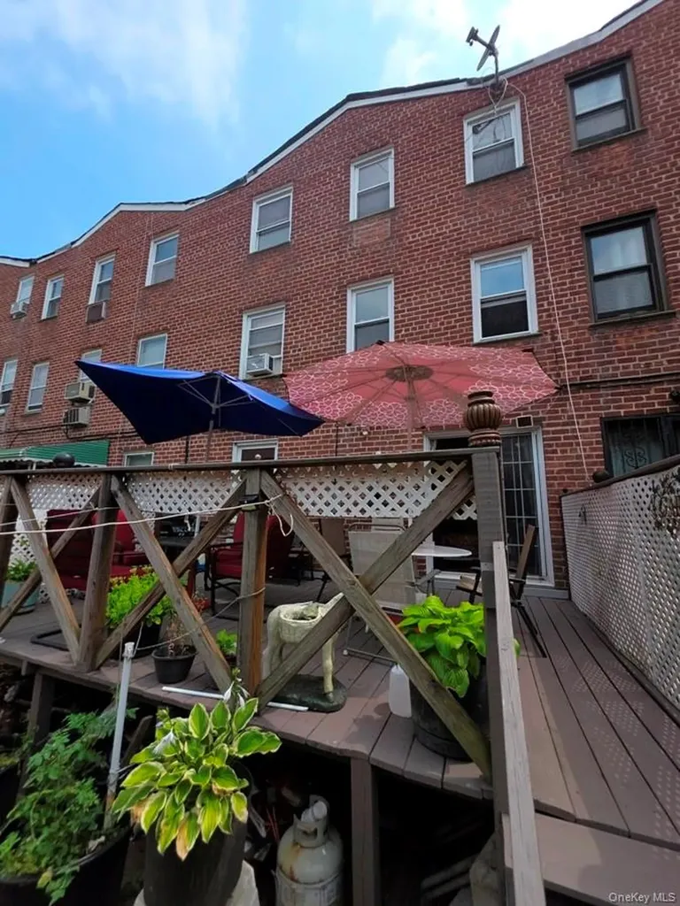 9505 Schenck Street Brooklyn NY 11236