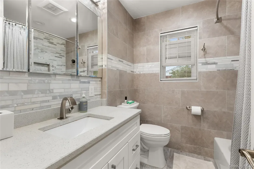 19 Blue Spruce Lane Commack NY 11725