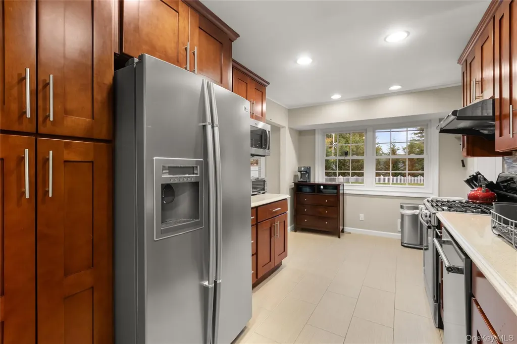 19 Blue Spruce Lane Commack NY 11725