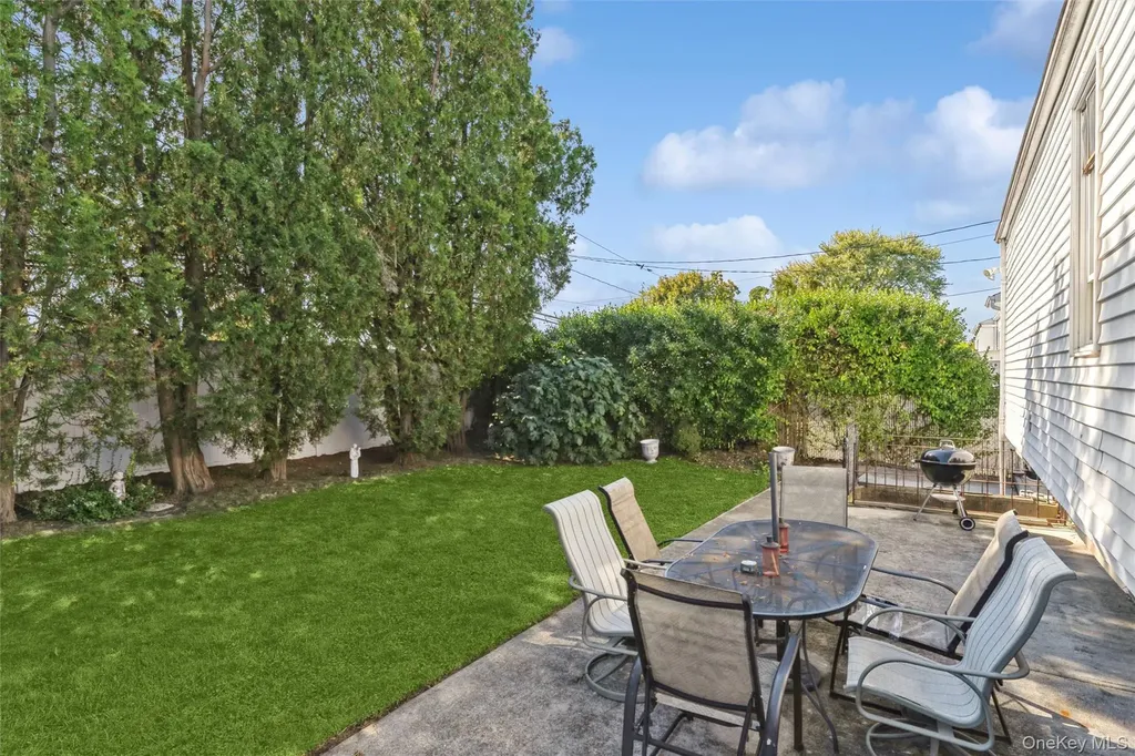 3806 Windsor Drive Bethpage NY 11714