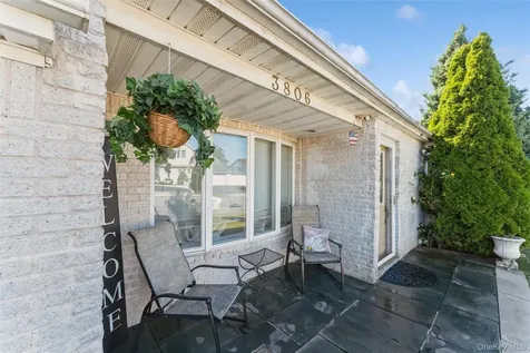 3806 Windsor Drive Bethpage NY 11714