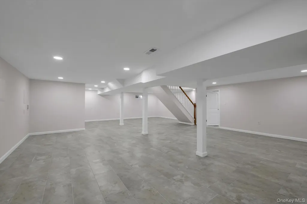 1594 Union Avenue Hewlett NY 11557