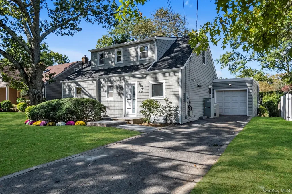 1594 Union Avenue Hewlett NY 11557