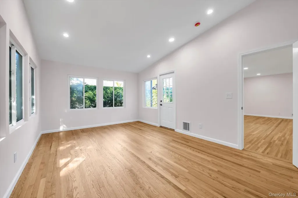 1594 Union Avenue Hewlett NY 11557