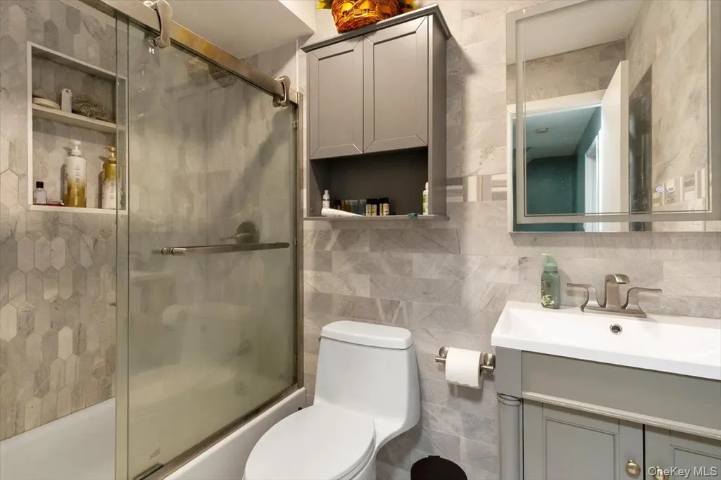 3665 Boller Avenue Bronx NY 10466