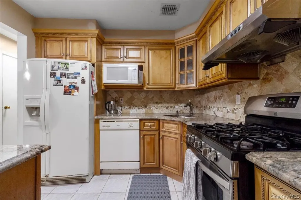 3665 Boller Avenue Bronx NY 10466