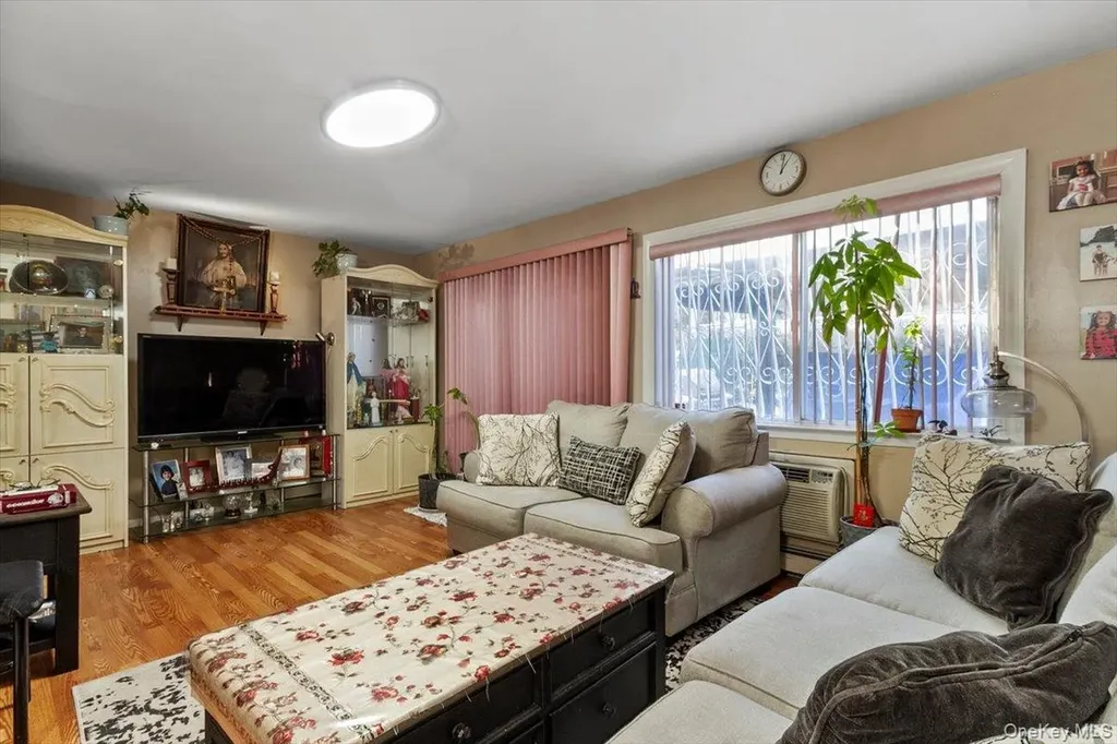 3665 Boller Avenue Bronx NY 10466