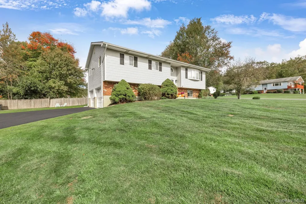 25 Wayne Drive Middletown NY 10940