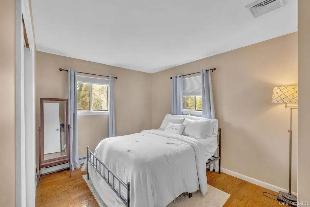 25 Wayne Drive Middletown NY 10940