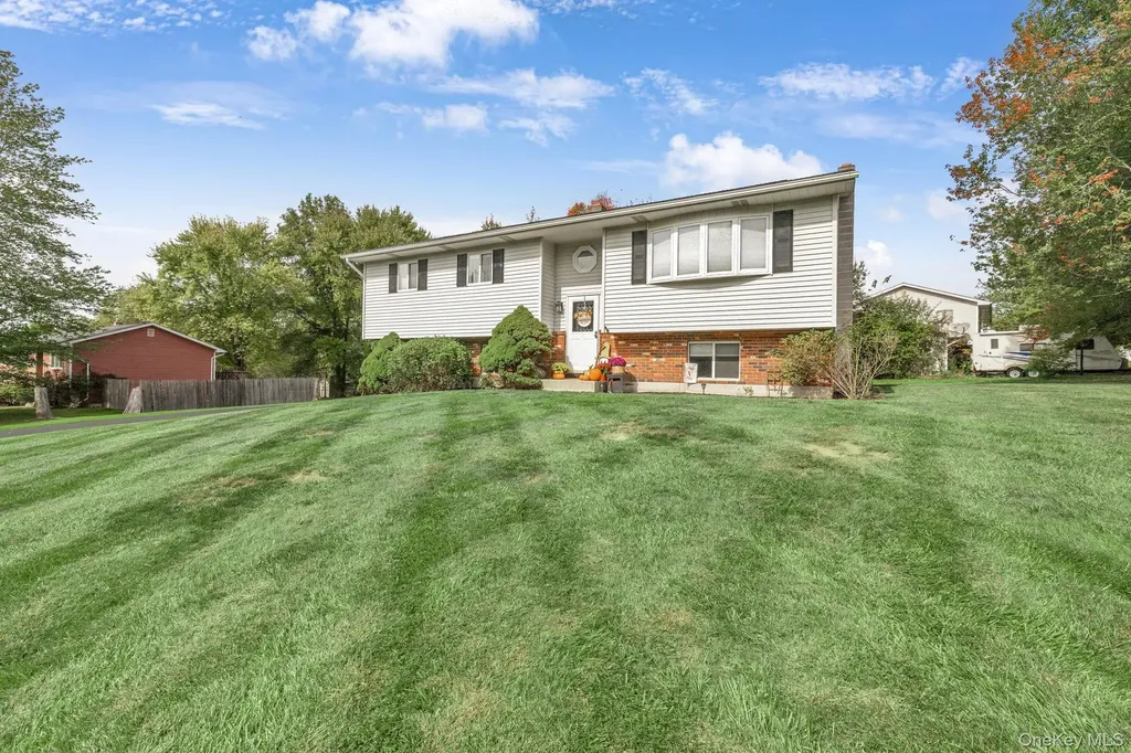 25 Wayne Drive Middletown NY 10940