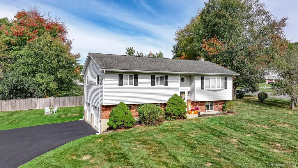 25 Wayne Drive Middletown NY 10940