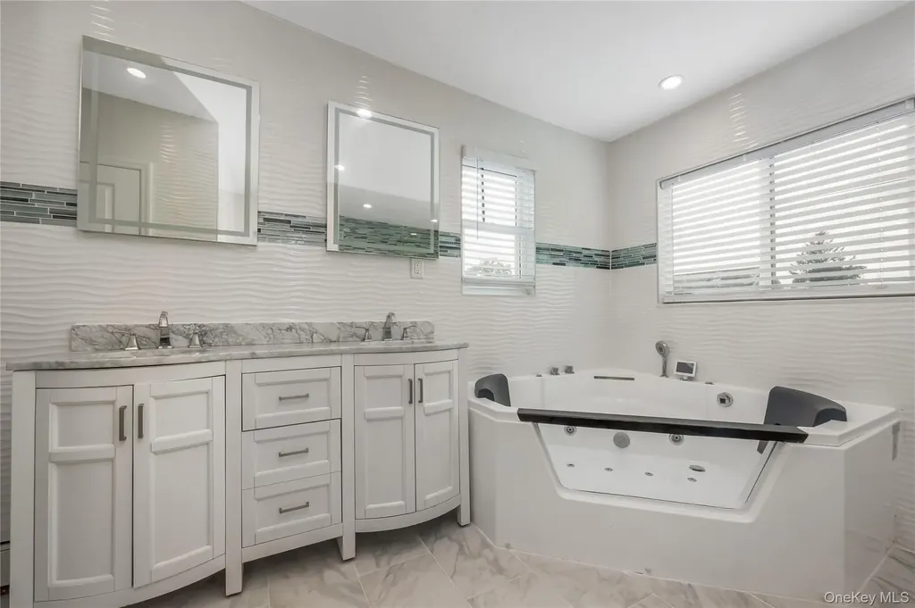 257 Biltmore Avenue Elmont NY 11003