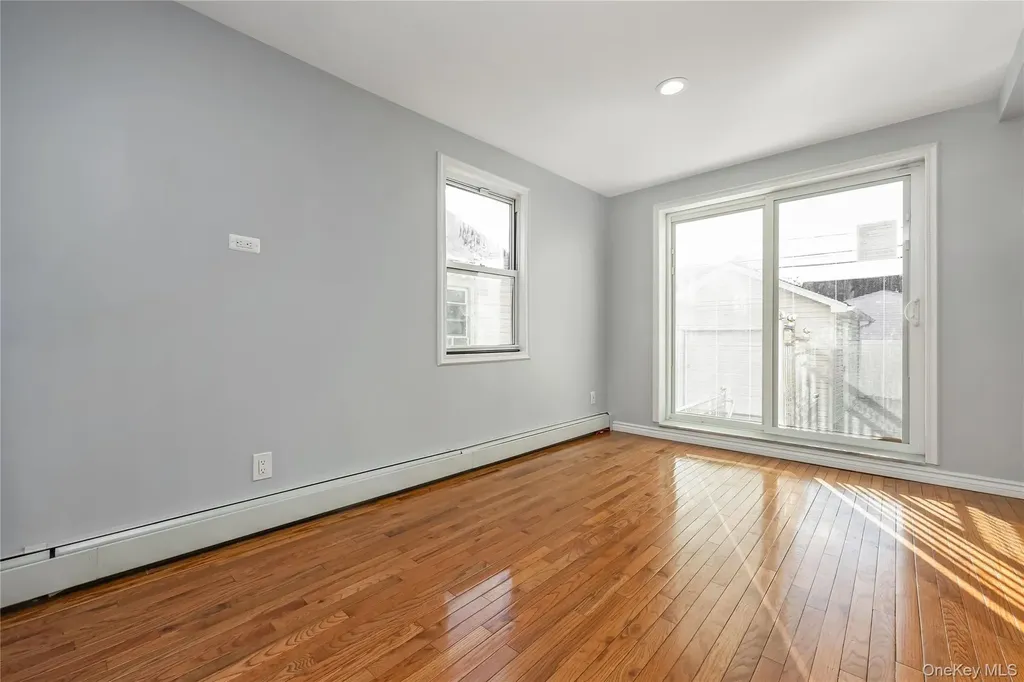 257 Biltmore Avenue Elmont NY 11003