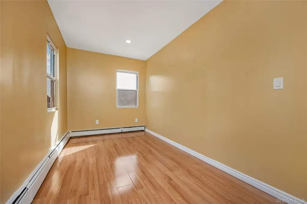 257 Biltmore Avenue Elmont NY 11003