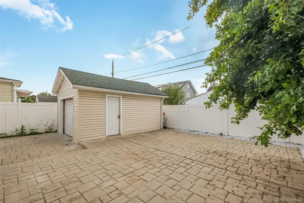 257 Biltmore Avenue Elmont NY 11003