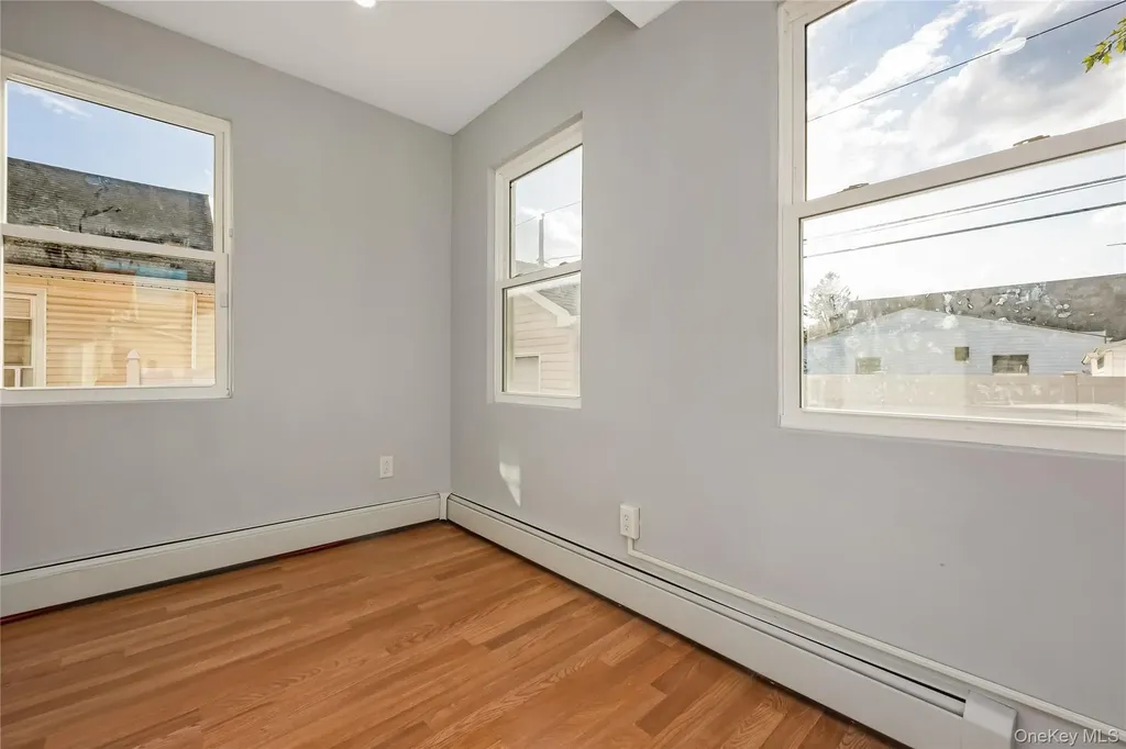 257 Biltmore Avenue Elmont NY 11003