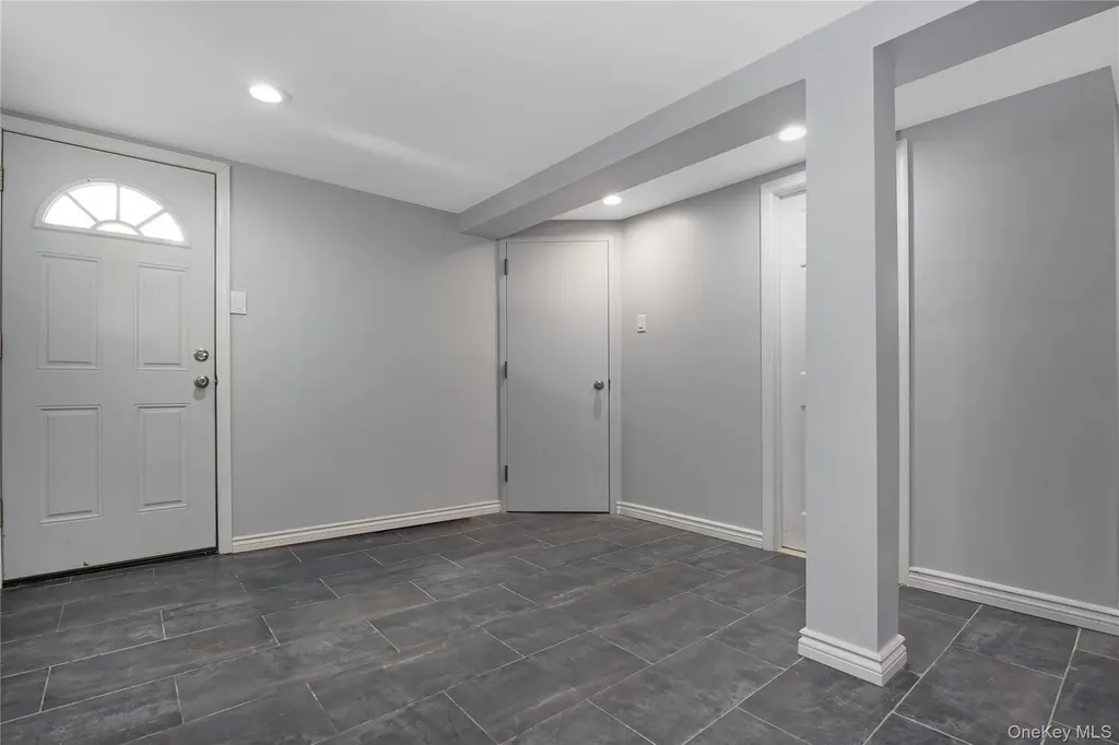 257 Biltmore Avenue Elmont NY 11003