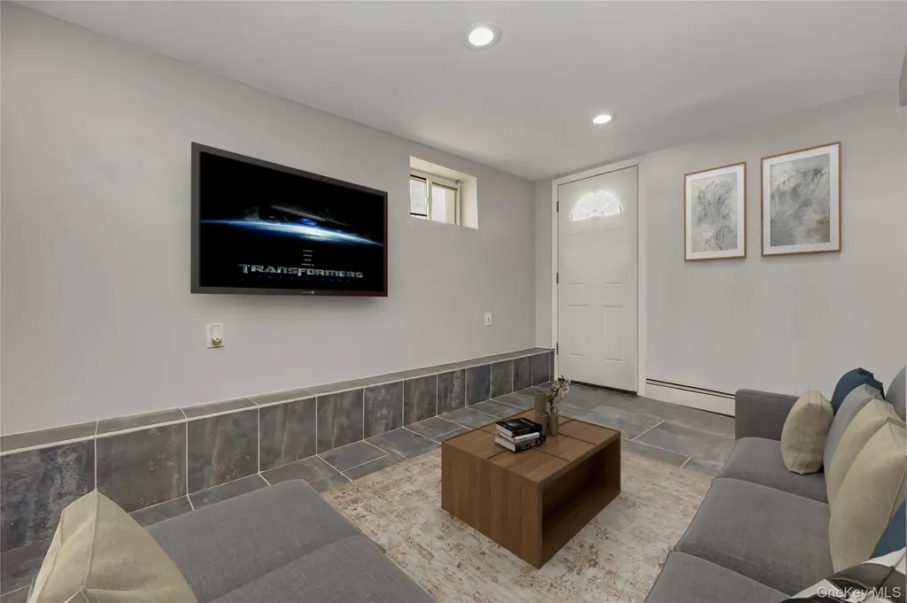 257 Biltmore Avenue Elmont NY 11003