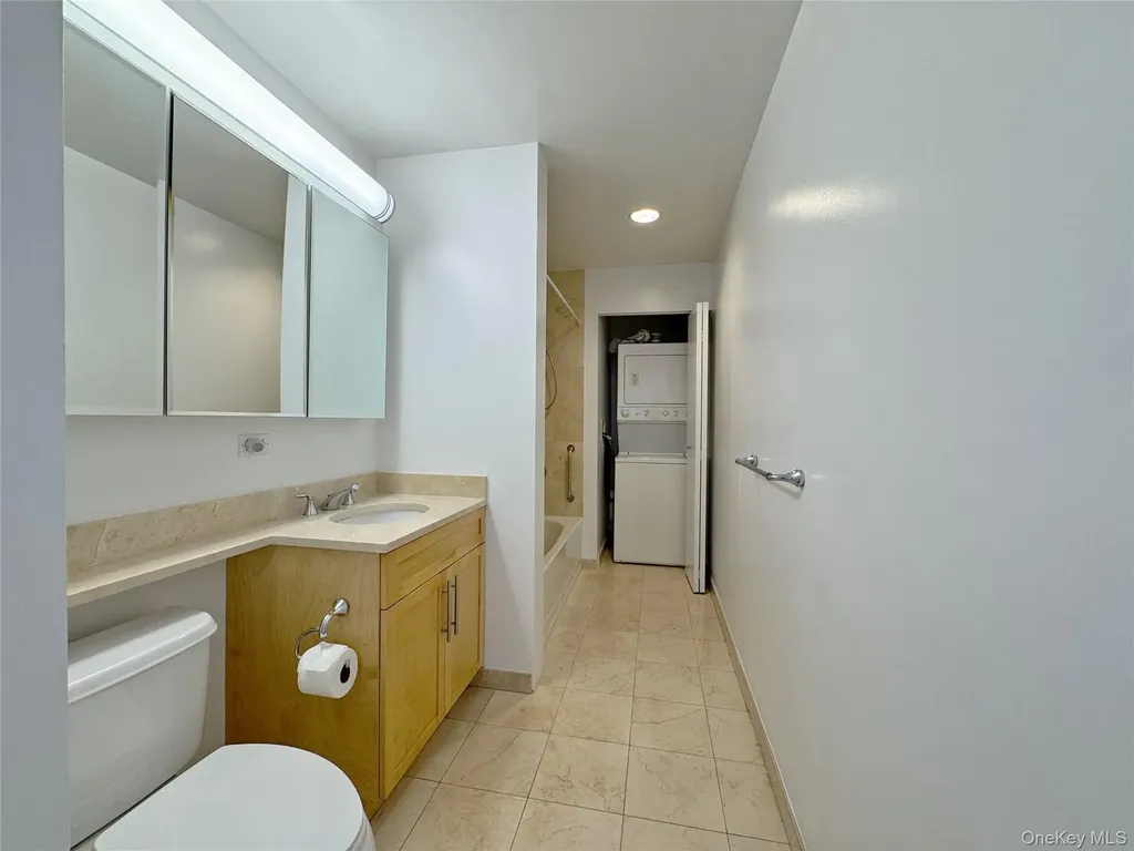 4028 College Point Boulevard Flushing NY 11354