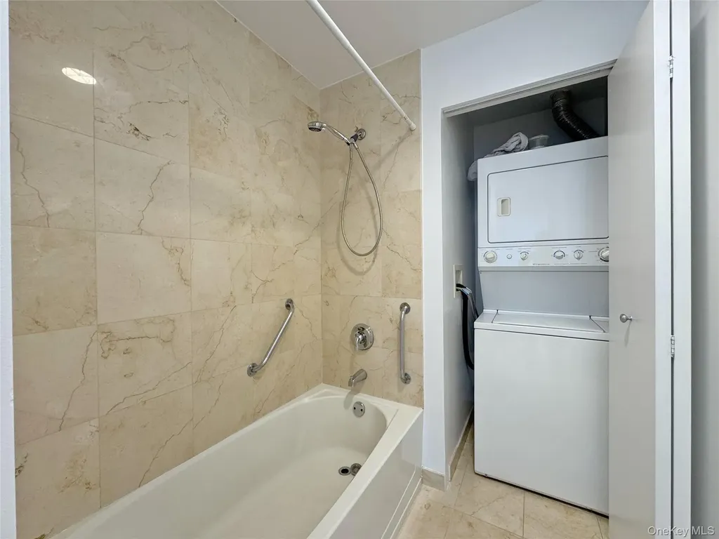 4028 College Point Boulevard Flushing NY 11354