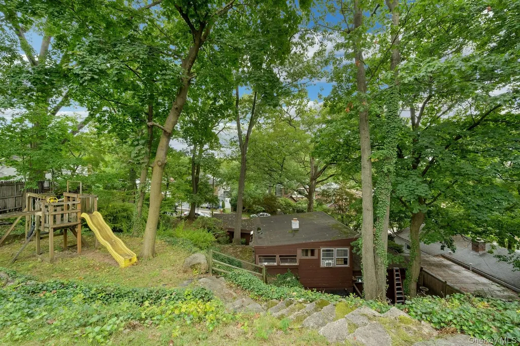 85 Aka 87 Lefferts Road Yonkers NY 10705