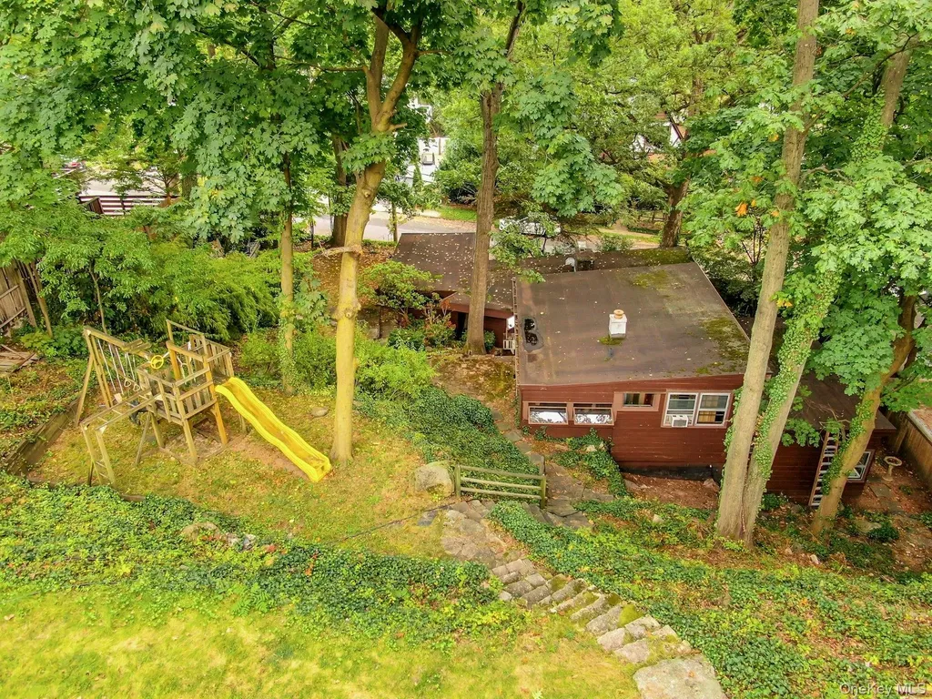 85 Aka 87 Lefferts Road Yonkers NY 10705