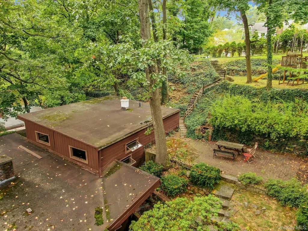 85 Aka 87 Lefferts Road Yonkers NY 10705