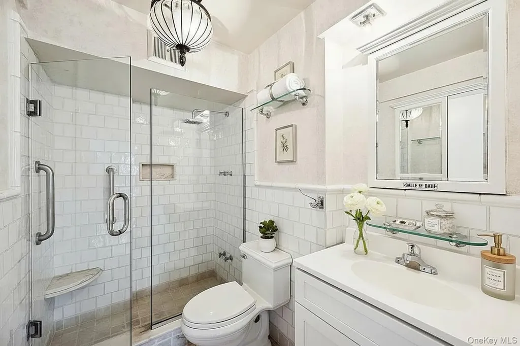 166-25 Powells Cove Boulevard Beechhurst NY 11357