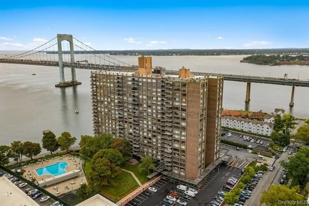 166-25 Powells Cove Boulevard Beechhurst NY 11357