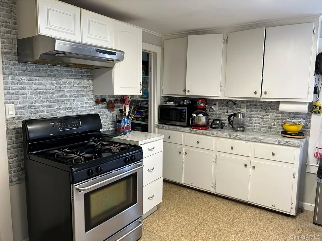 226 Sweezy Avenue Riverhead NY 11901